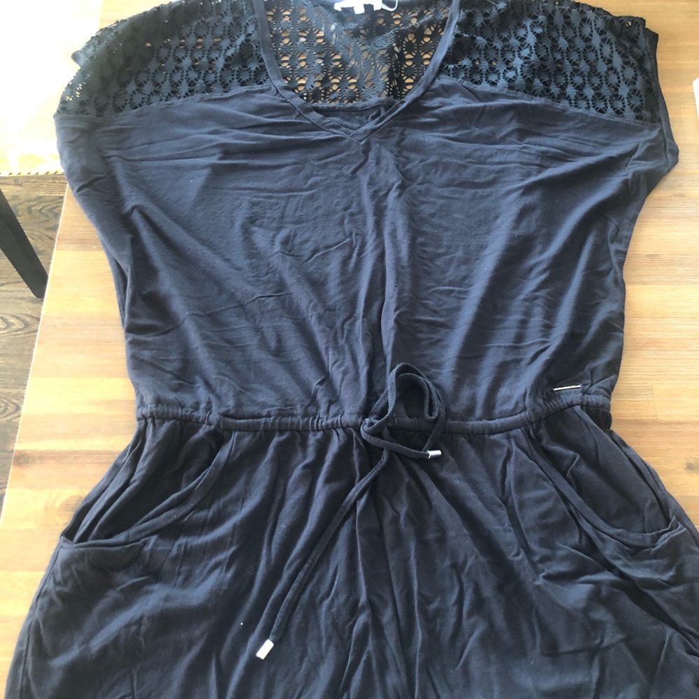 Coverup tie waist with pockets dress!